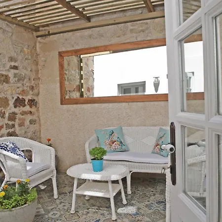 Evreka Butik 2* Tenedos