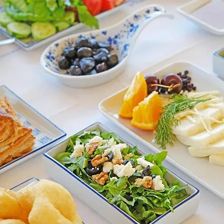 Hotel Evreka Butik Tenedos