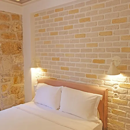 Evreka Butik 2* Tenedos