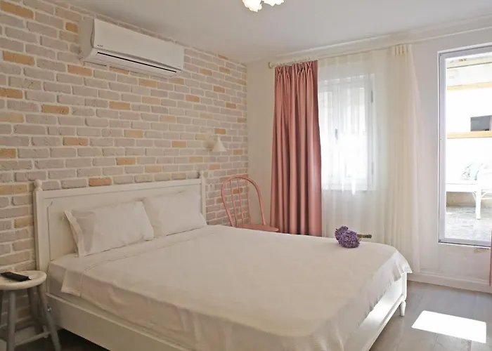 מלון Evreka Butik 2*