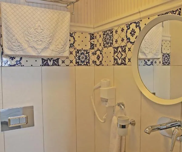 מלון Evreka Butik 2*