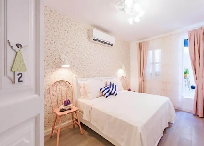 מלון Evreka Butik