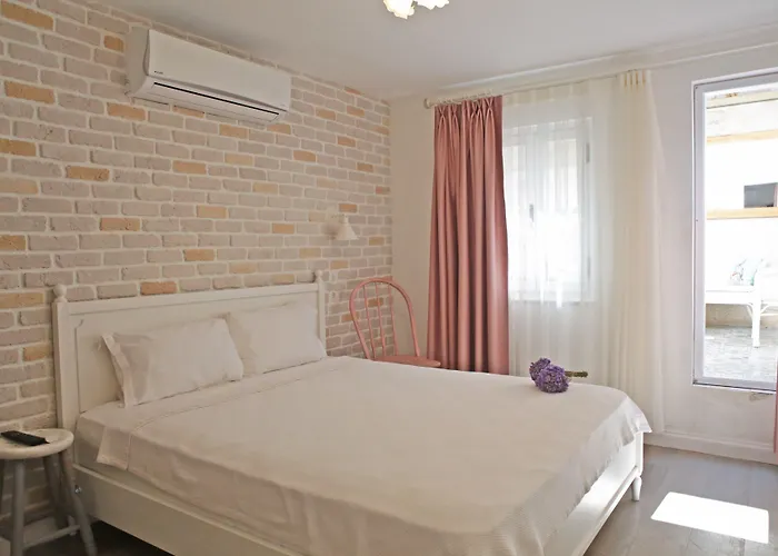 מלון Evreka Butik 2*